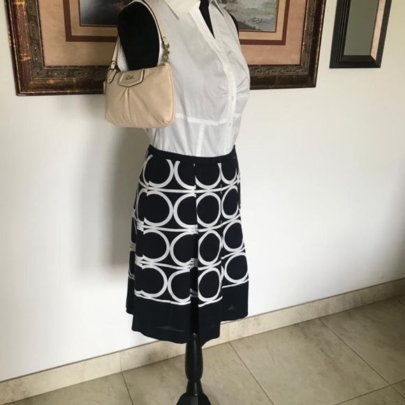 Ann Taylor Petites size 0P pleated all around  - Picture 2 of 7